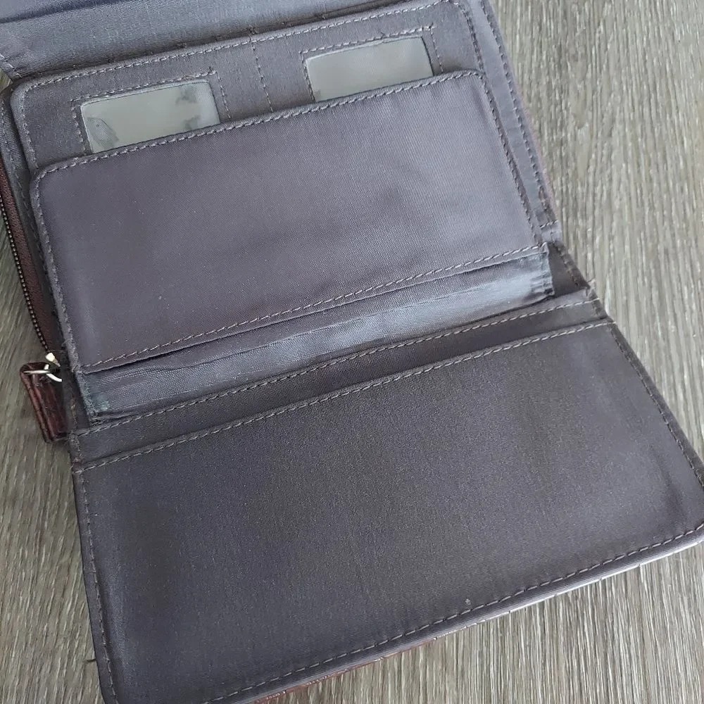 Croc Embossed Brown Wallet - Picture 6 of 9